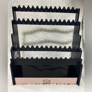 Jewelry organizer new in box one piece broken